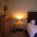 Forest Hotel *